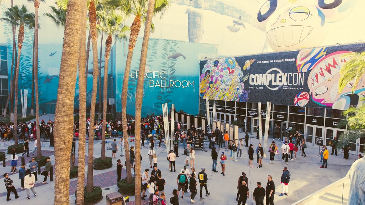 10 Reasons You Should Bring Your Friends To COMPLEXCON