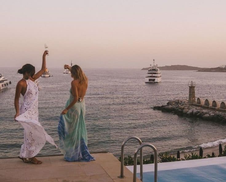 10 Must Have Travel Essentials To Instantly Elevate Your Travel Experience